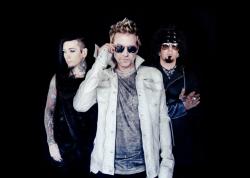 Sixx:A.M.